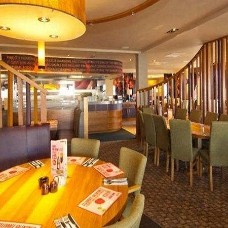 Premier Inn ニュートン・アボット エクステリア 写真